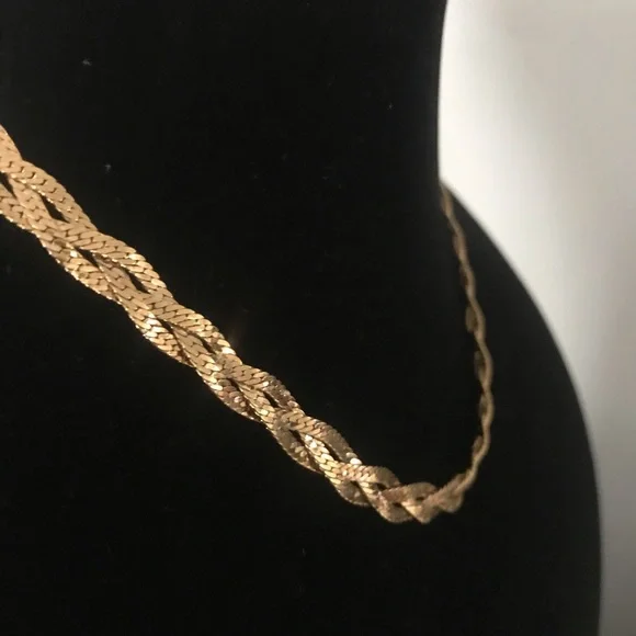 Sparkling Plaited Flat Gold Chains Necklace - Picture 10 of 10